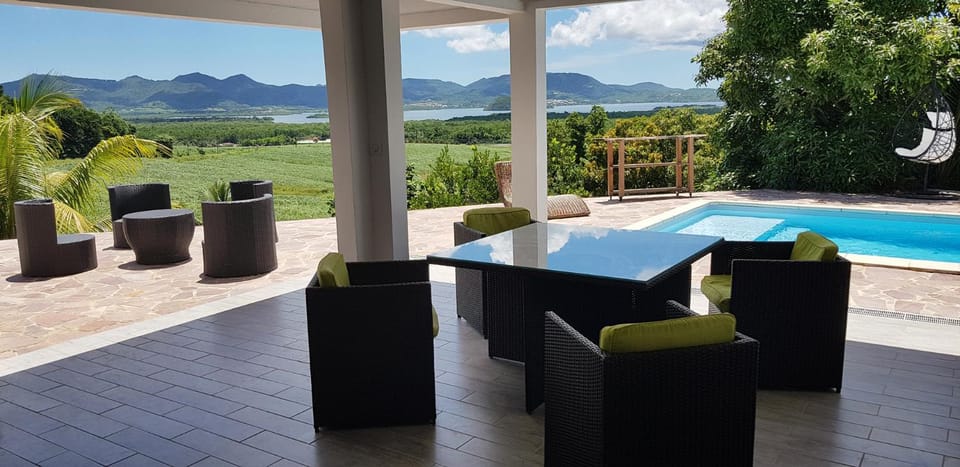 Patio, Day, Natural landscape, BBQ facilities, Balcony/Terrace, On site, Pool view, Sea view, Swimming pool, Swimming pool
