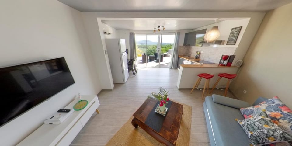 TV and multimedia, Living room, Sea view