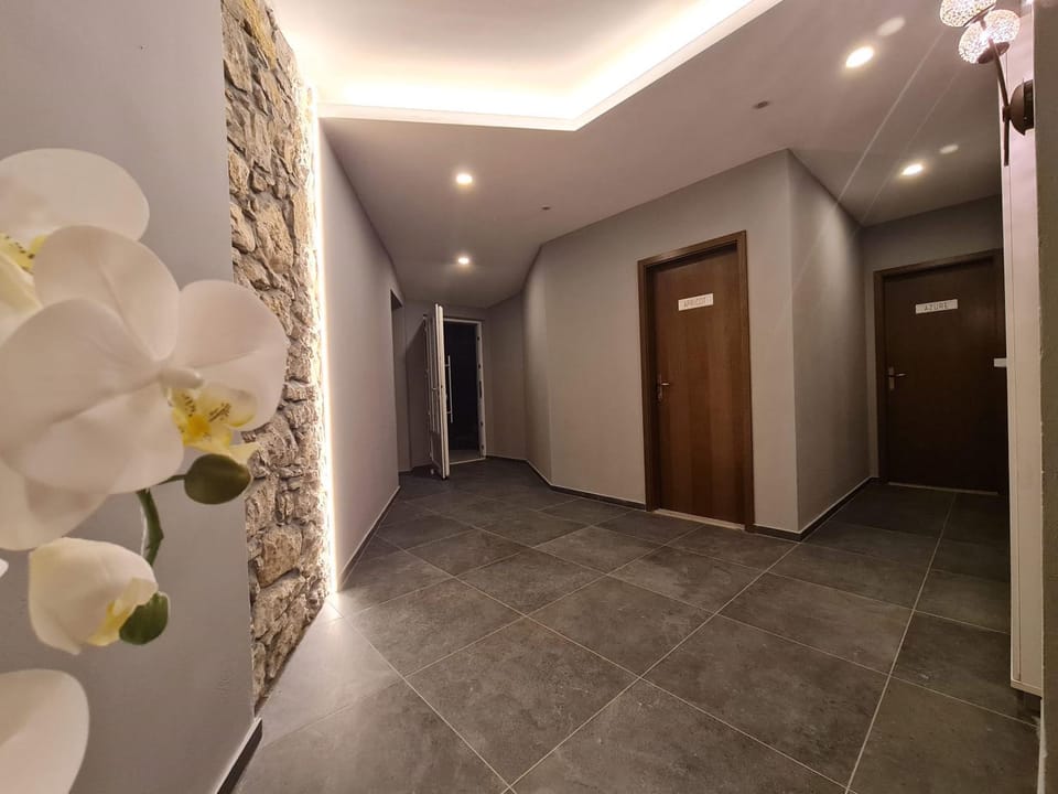 Facade/entrance, Lobby or reception, Decorative detail