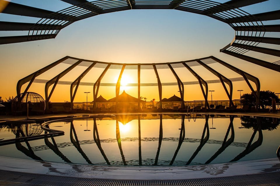 On site, Pool view, Sea view, Sunrise