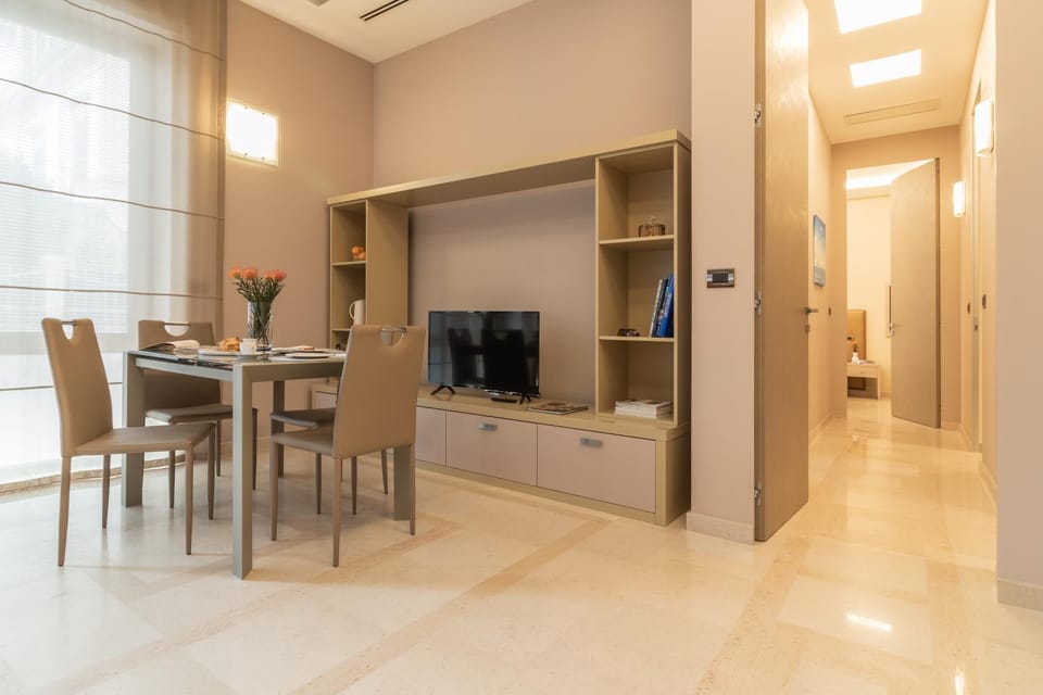 TV and multimedia, Dining area