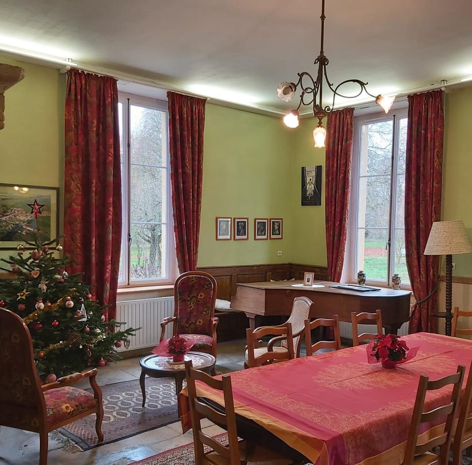 Living room, Decorative detail
