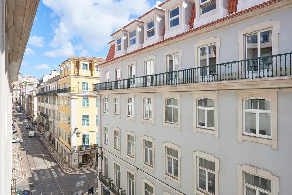 Neighbourhood, Street view