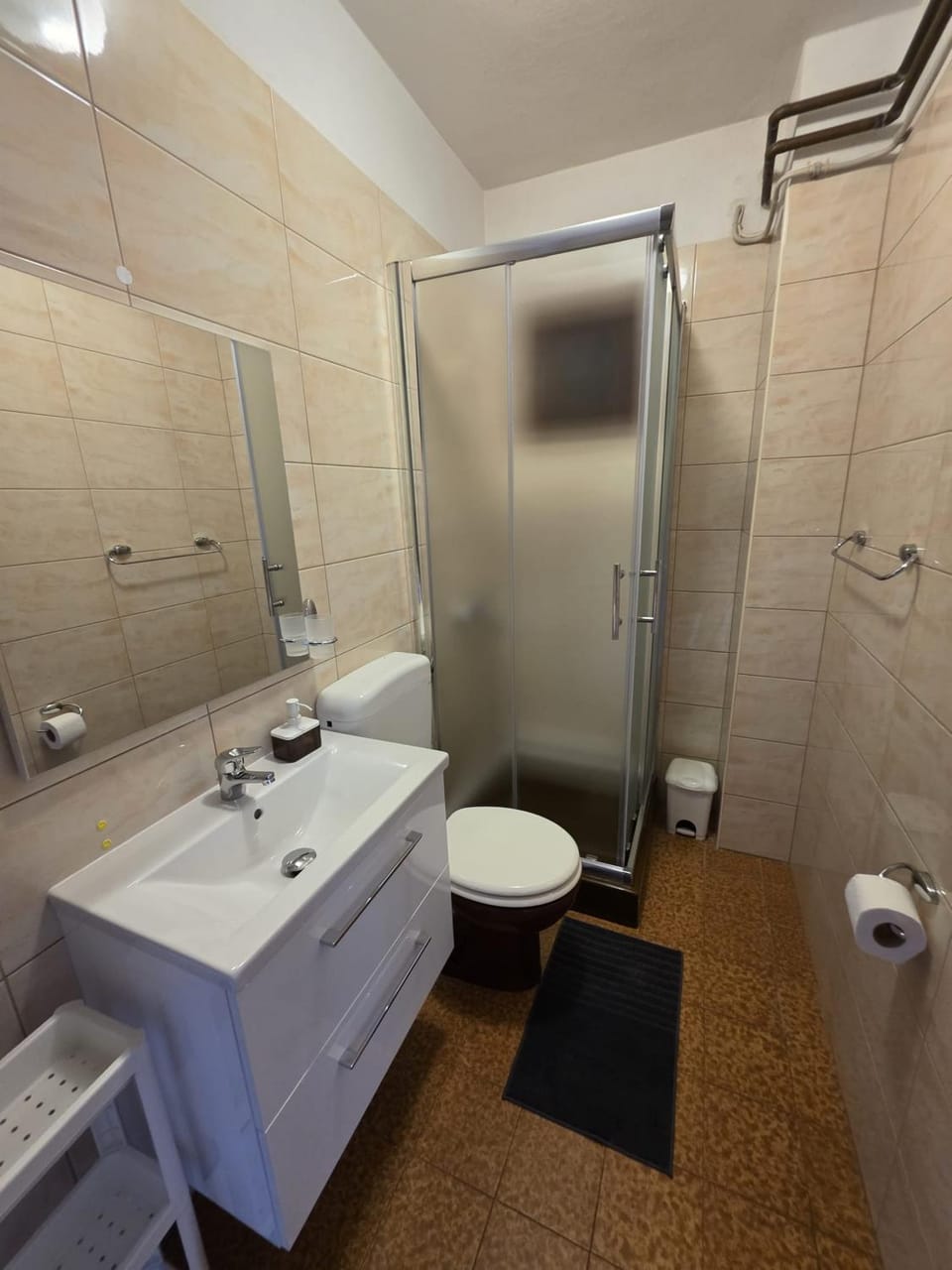 Shower, Toilet, Bathroom