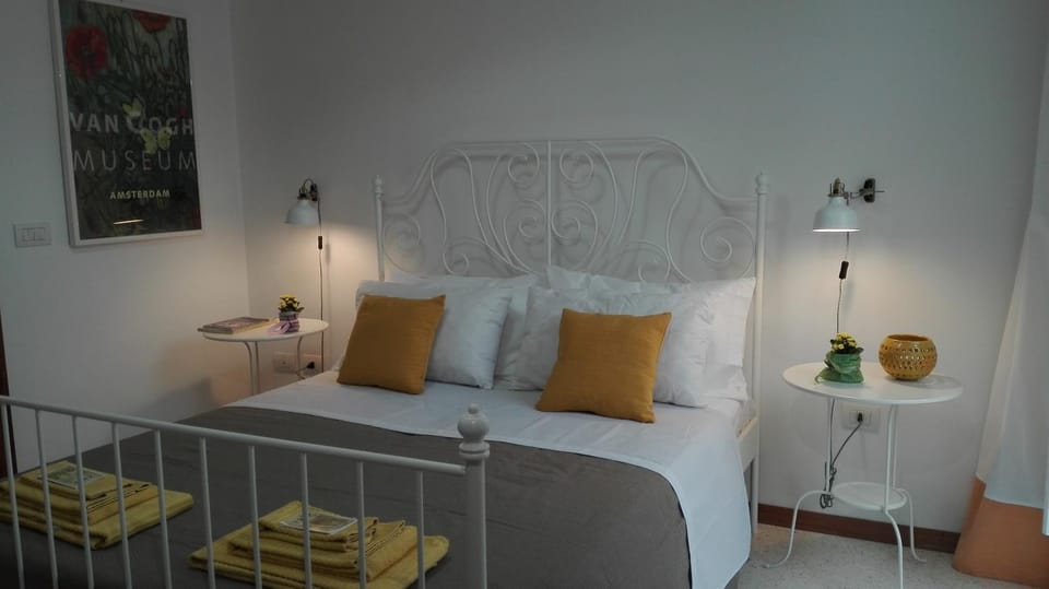 Bedroom, Internal: Not applicable to any particular room