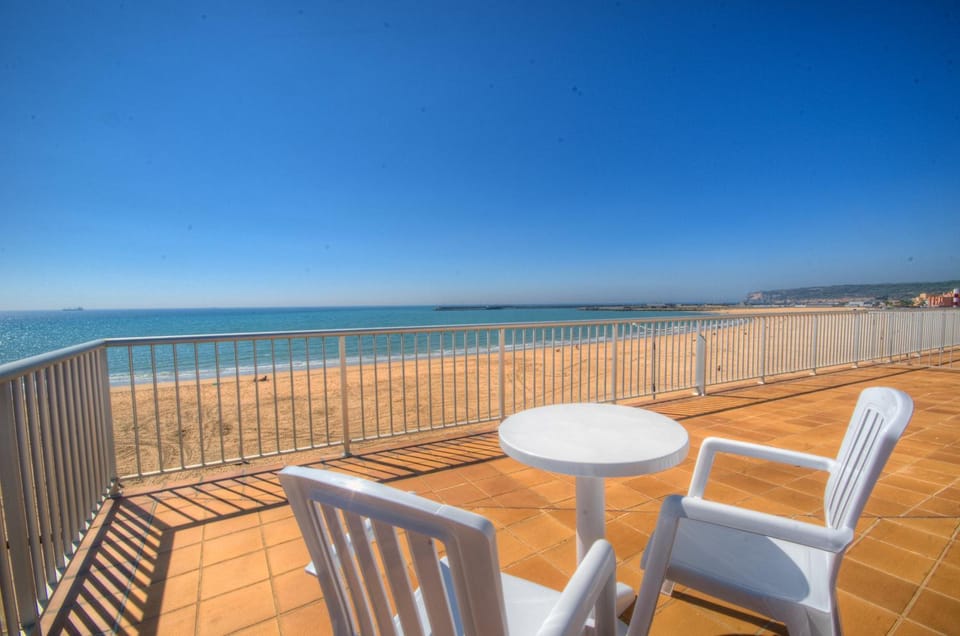 View (from property/room), Balcony/Terrace