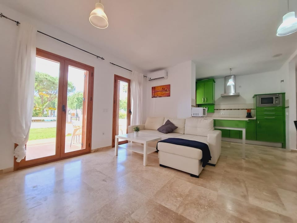 Apartamentos Turísticos La Carrajolilla Apartment in Chiclana de la Frontera