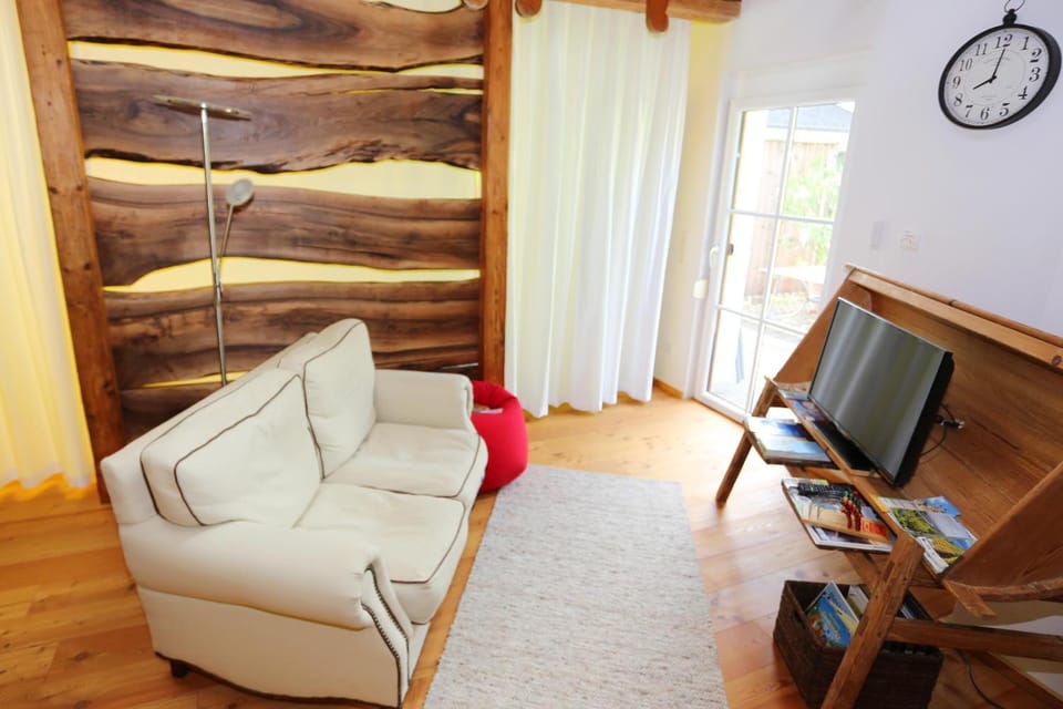 Communal lounge/ TV room, Seating area
