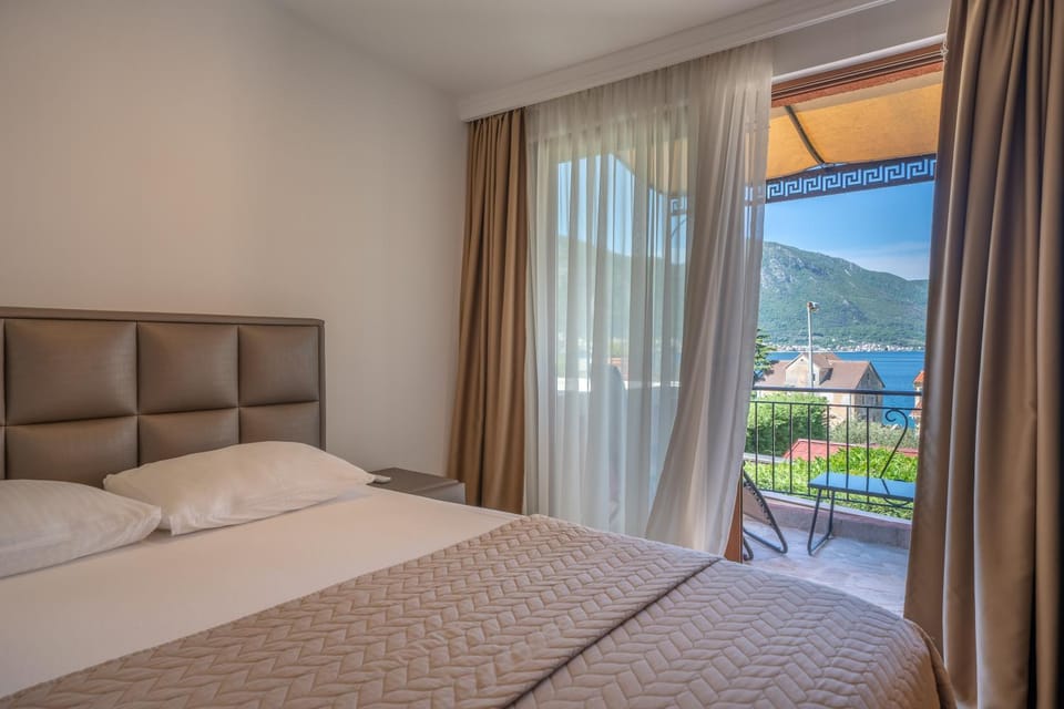 Balcony/Terrace, Bedroom, Sea view