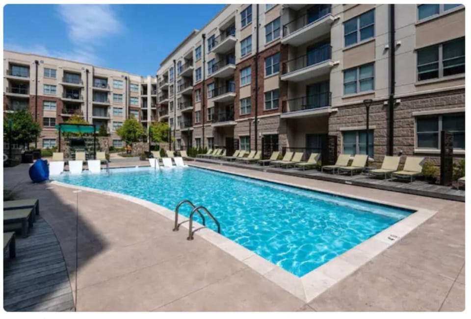 League Flats Uptown at West Trade Street Apartment in Charlotte