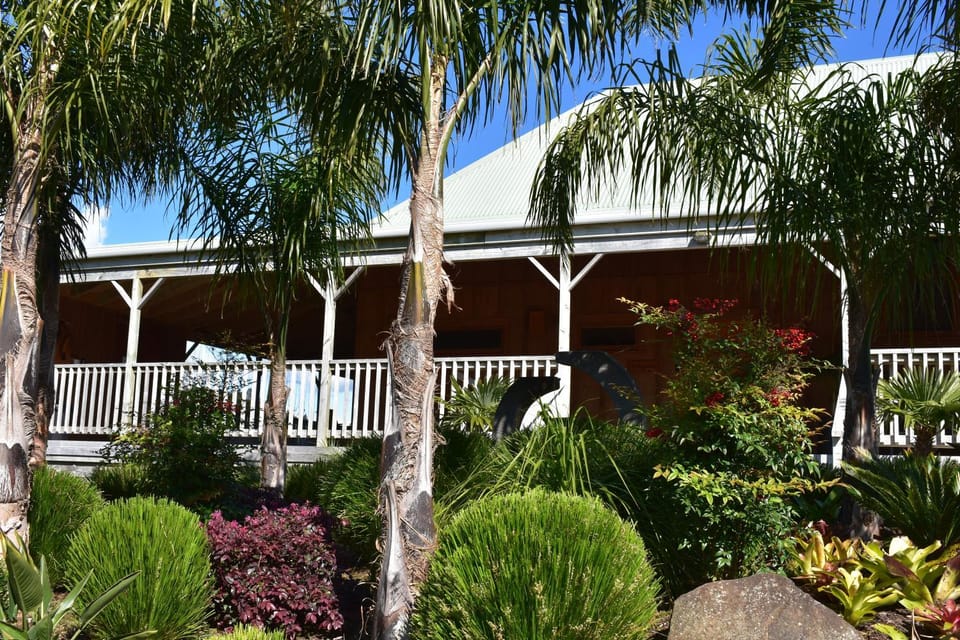 Facade/entrance, Garden