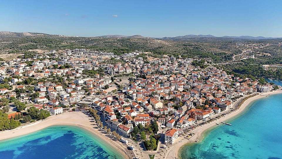 Nearby landmark, Day, Bird's eye view, Beach, City view, Sea view, Location