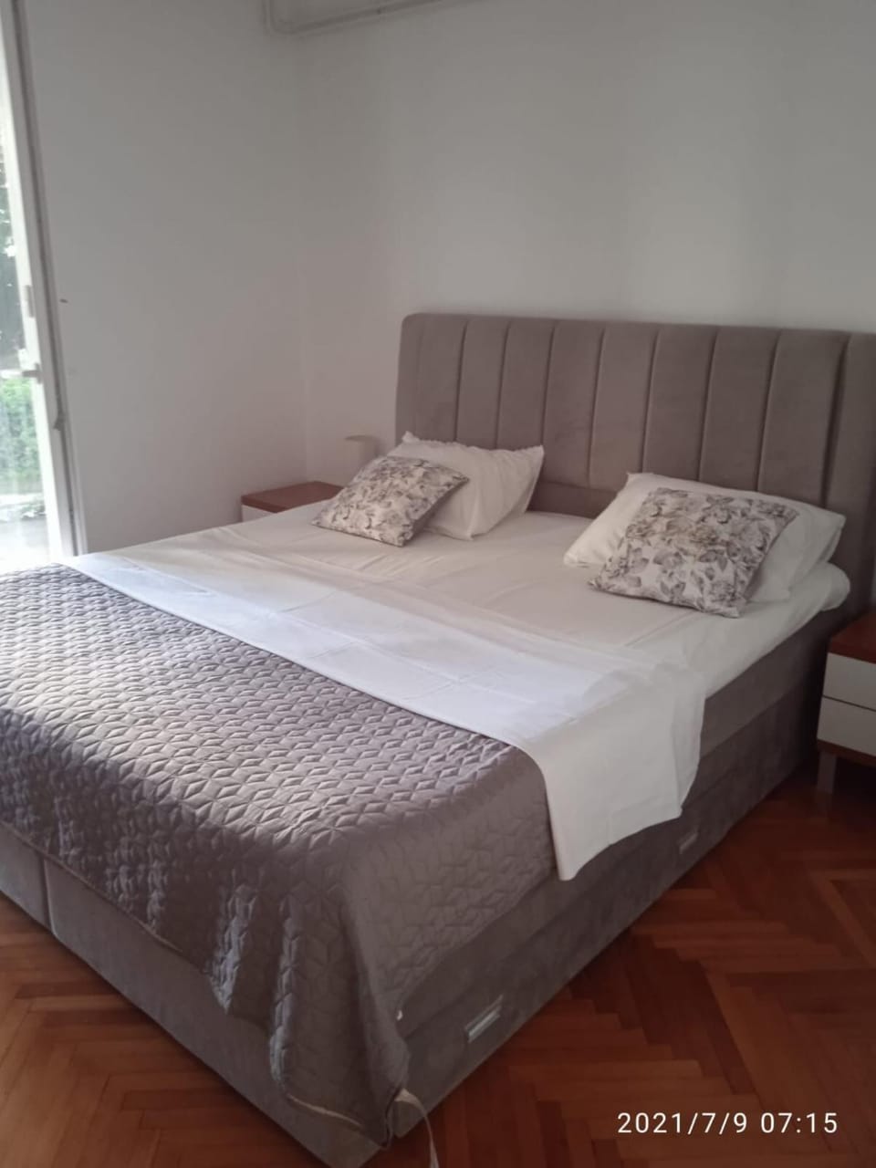 Bed, Other, Photo of the whole room, Bedroom