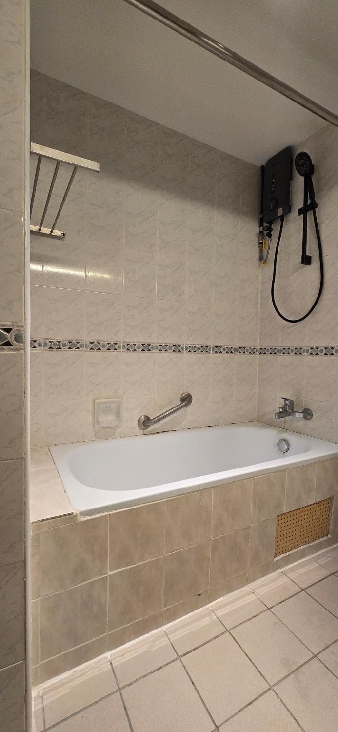 Bathroom, Bath
