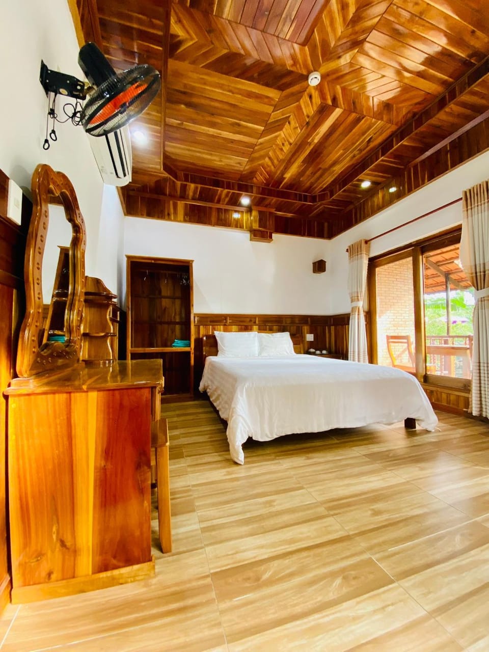 ღ Y Nghia at Ong Lang Beach ღ Coastal Haven with Home Cooked Bungalows ღ Farm Stay in Phu Quoc