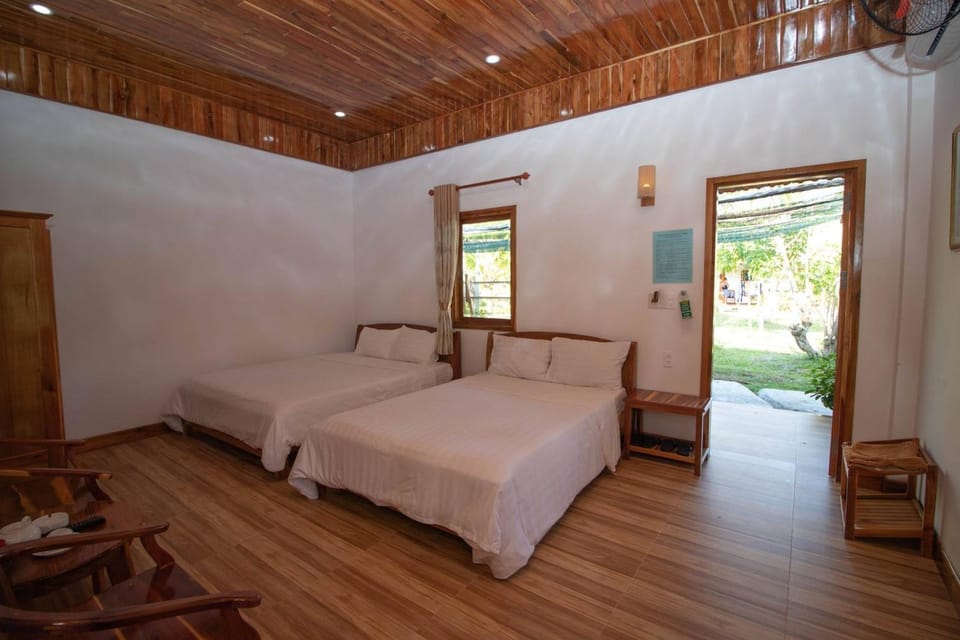 ღ Y Nghia at Ong Lang Beach ღ Coastal Haven with Home Cooked Bungalows ღ Farm Stay in Phu Quoc