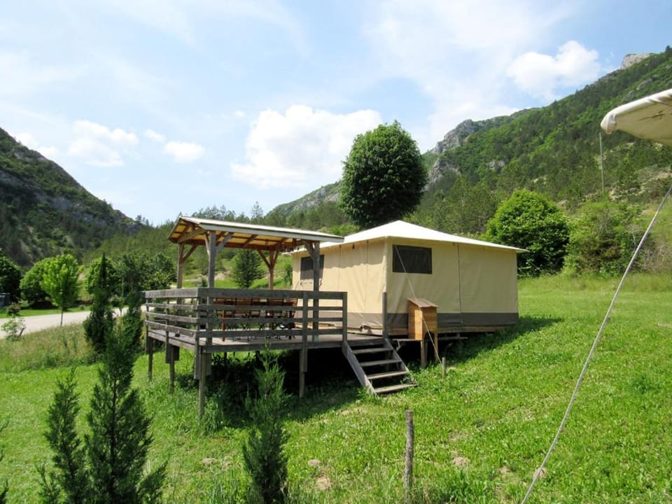 Le Moulin de Pradelle Bed and Breakfast in Provence-Alpes-Côte d'Azur