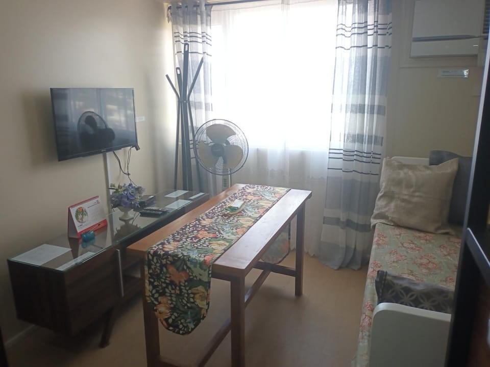 NICE CORNER AYALA 1 bedroom condo at heart of DAVAO CITY with hi speed wi fi internet Apartment in Davao City