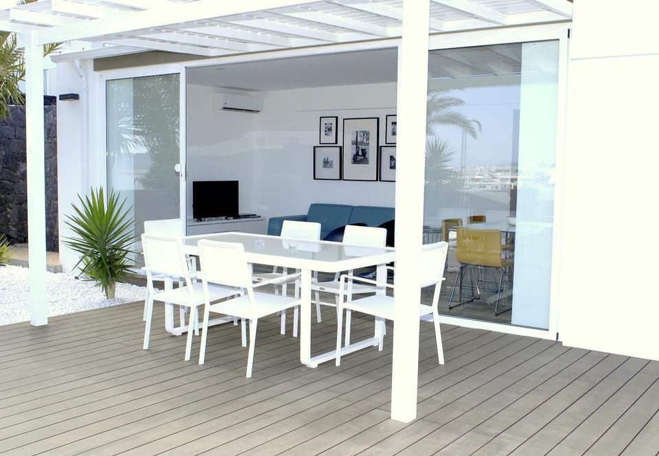 Balcony/Terrace, Mountain view, Sea view, Sea view