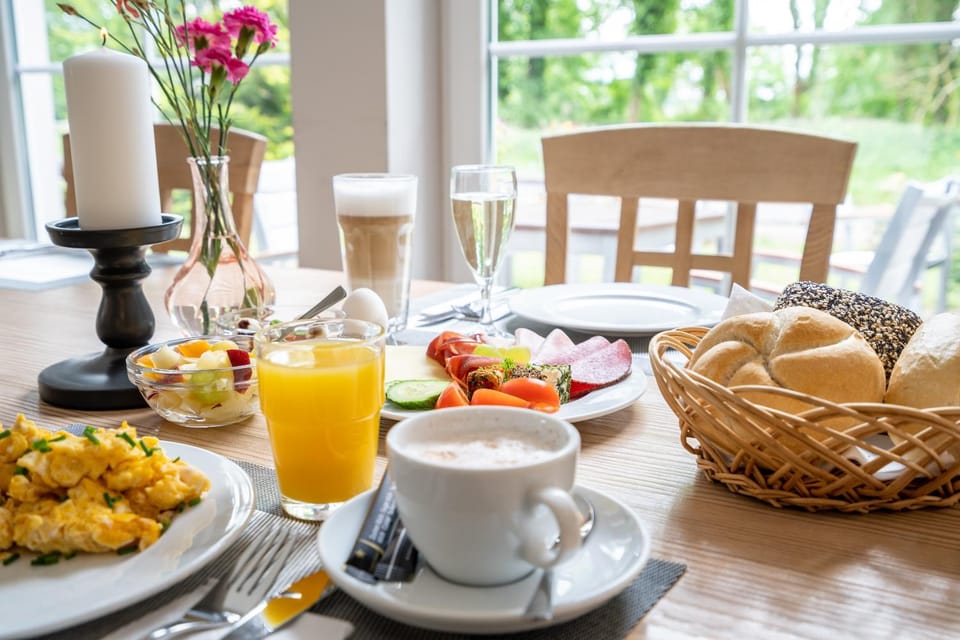 Breakfast, Buffet breakfast