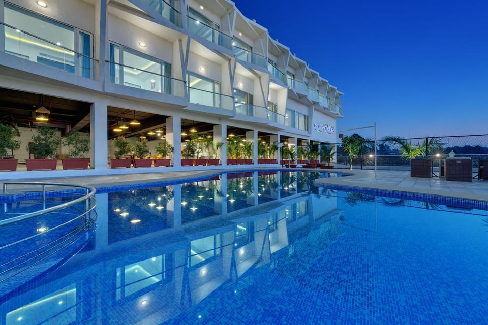 Pool view, Swimming pool, Swimming pool