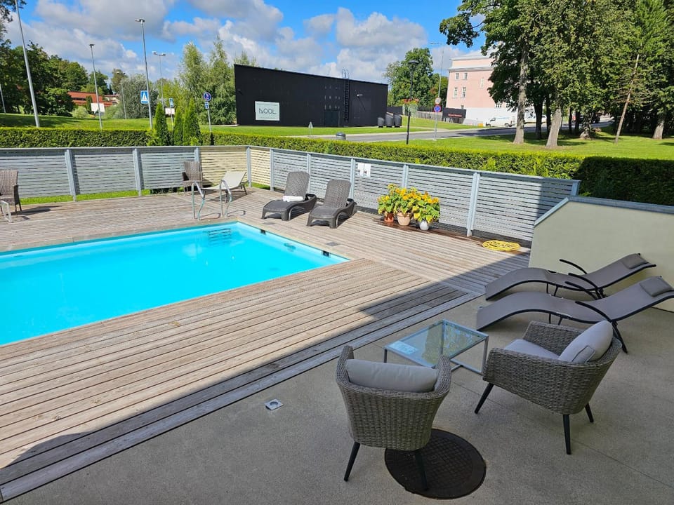 Balcony/Terrace, Swimming pool