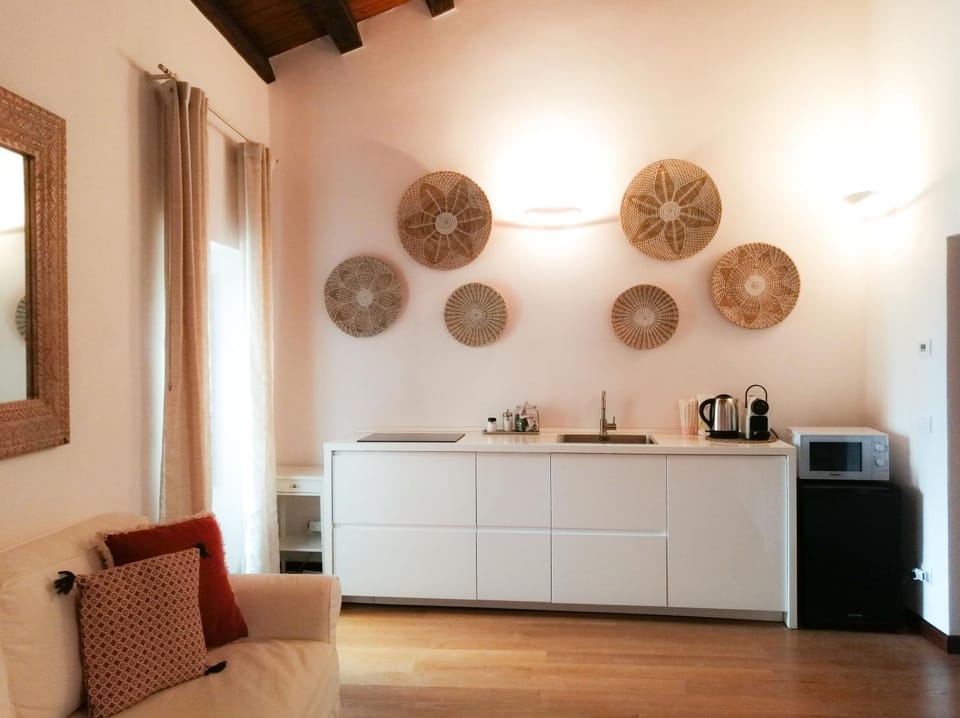 Kitchen or kitchenette, kitchen