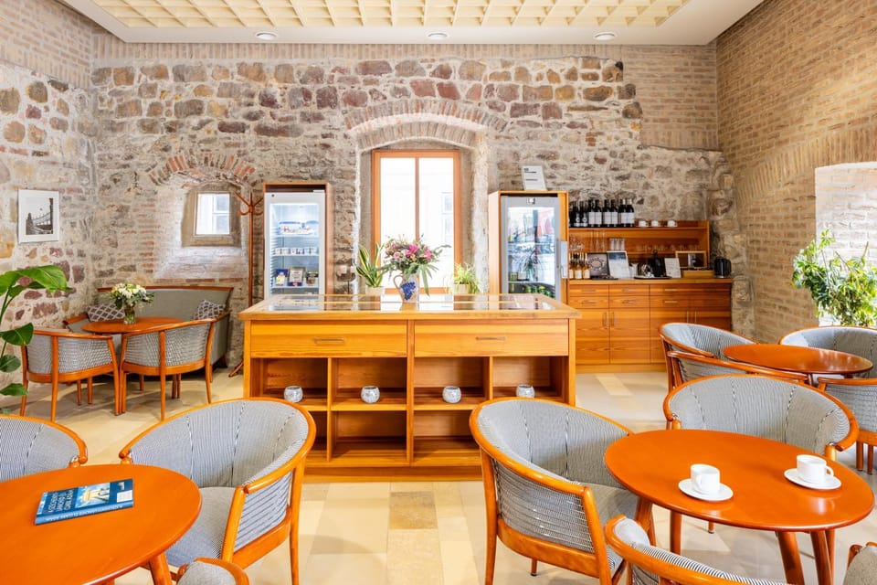 Lounge or bar