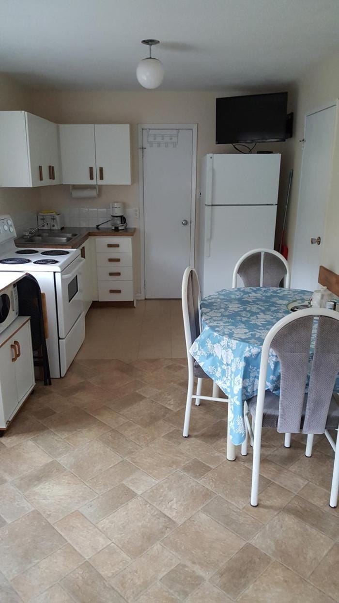 Birch Haven by the Beach Campground/ 
RV Resort in Wasaga Beach