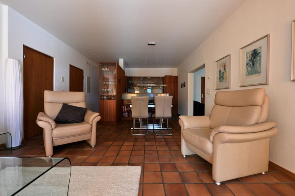 Living room, Dining area, kitchen