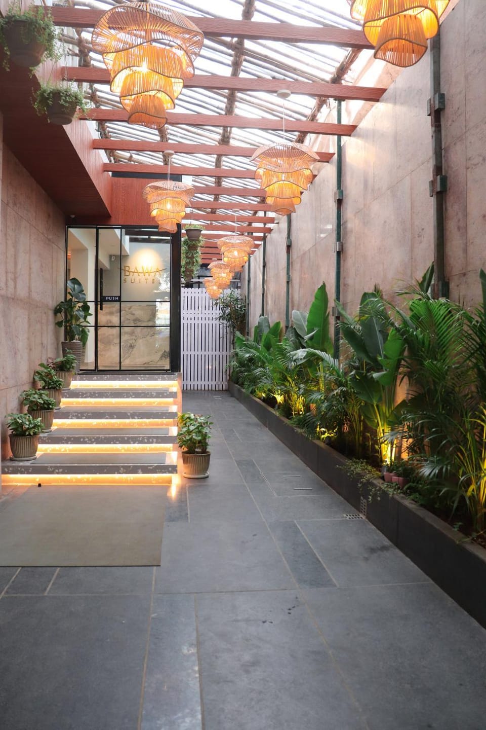 Facade/entrance