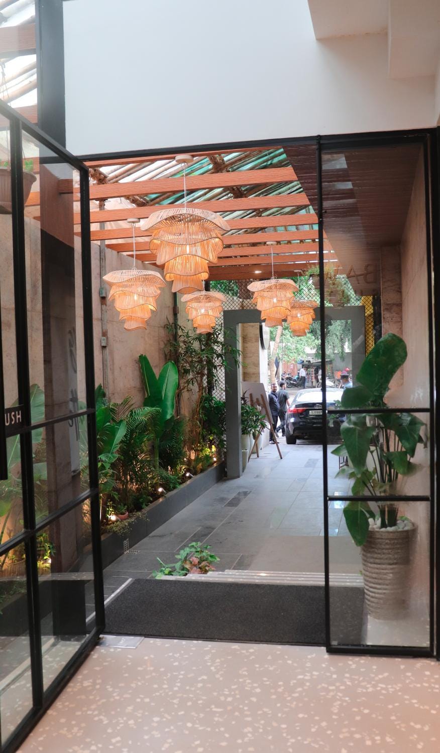 Facade/entrance