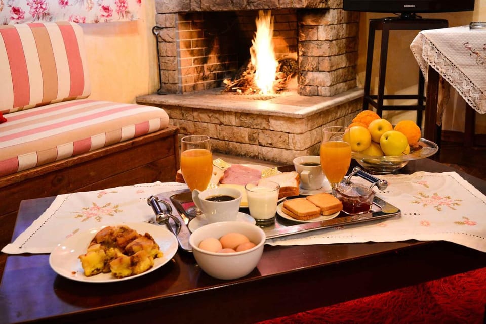Αρχοντικό Τρικάλων Bed and Breakfast in Peloponnese Region