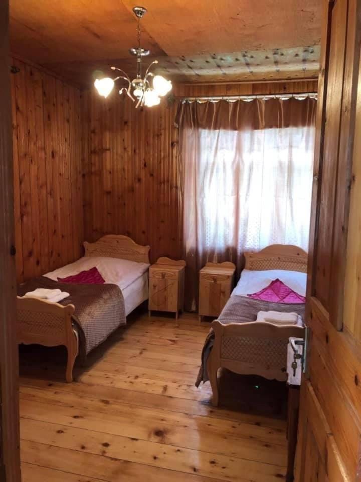 ELISO'S GUESTHOUSE Bed and Breakfast in Georgia