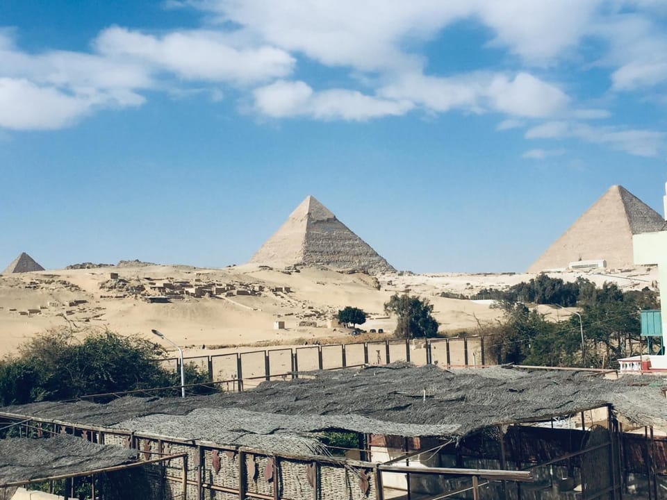Authentic Pyramid Lifestyle Apartment Apartment in Egypt