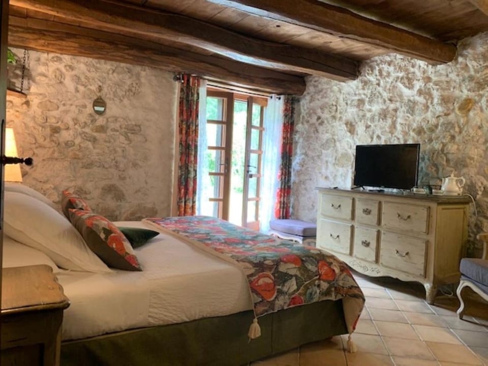 Maison d'hôtes La Bageatière - Lac d'Aiguebelette Bed and Breakfast in Auvergne-Rhône-Alpes