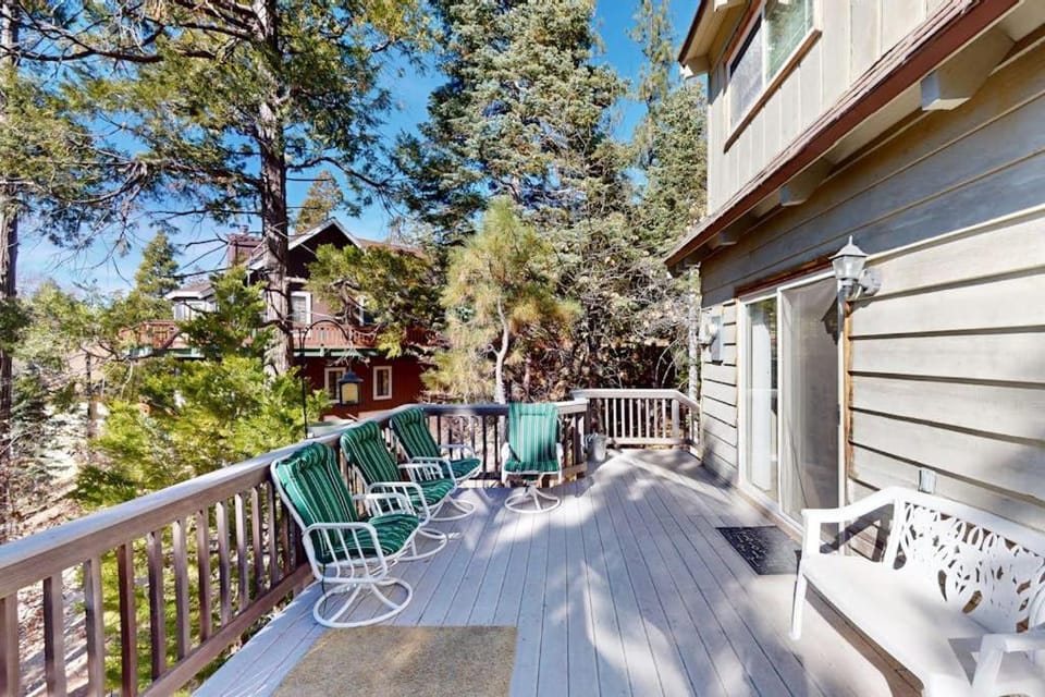 Dancing Bear Chalet House in Lake Arrowhead