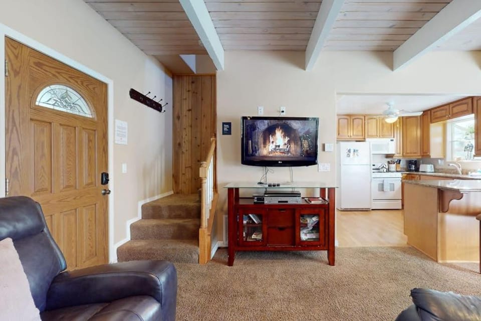 Dancing Bear Chalet House in Lake Arrowhead