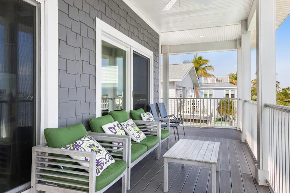 Bridgeview Retreat House in Bradenton Beach