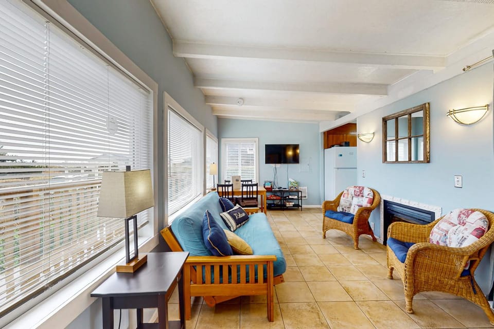 Periwinkle House in Pacific Beach