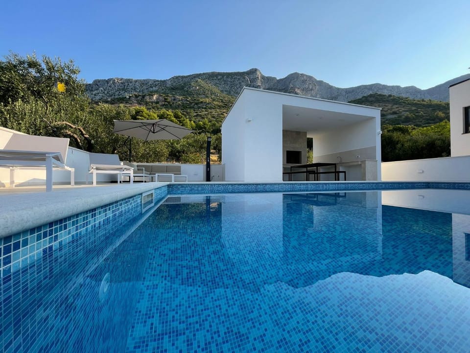 Pool view, Swimming pool, Swimming pool