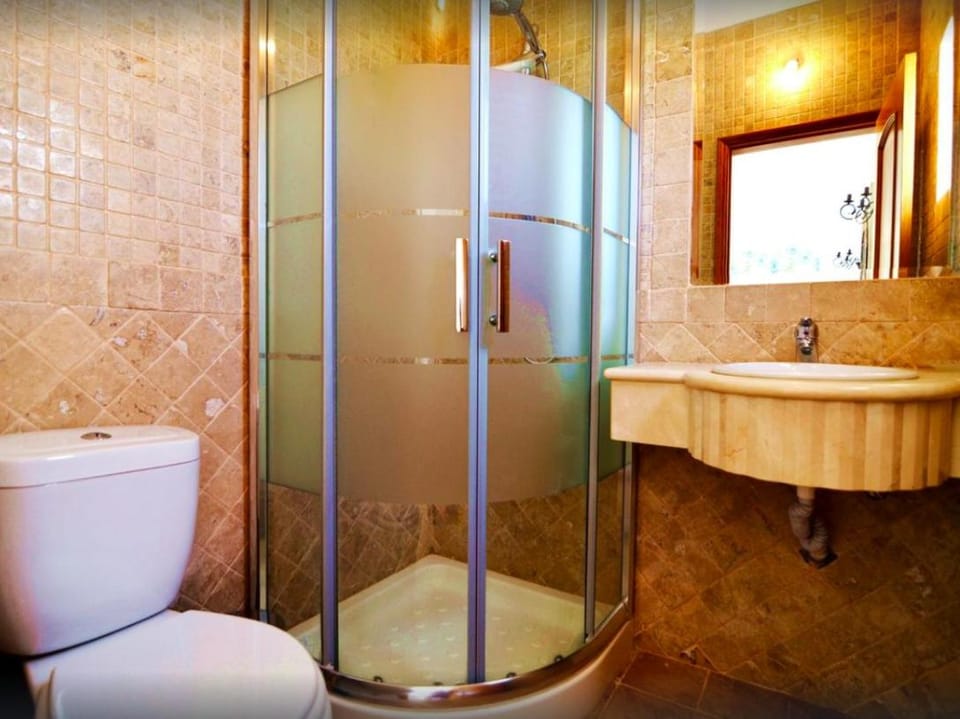 Shower, Toilet, Bathroom