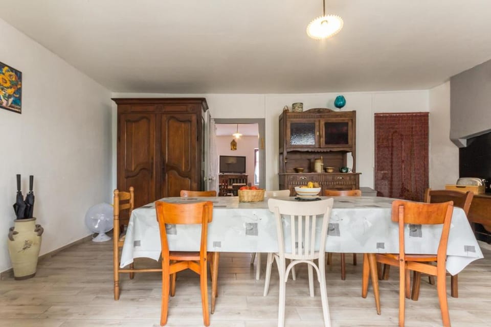 Le Gîte du Lavoir House in Centre-Val de Loire