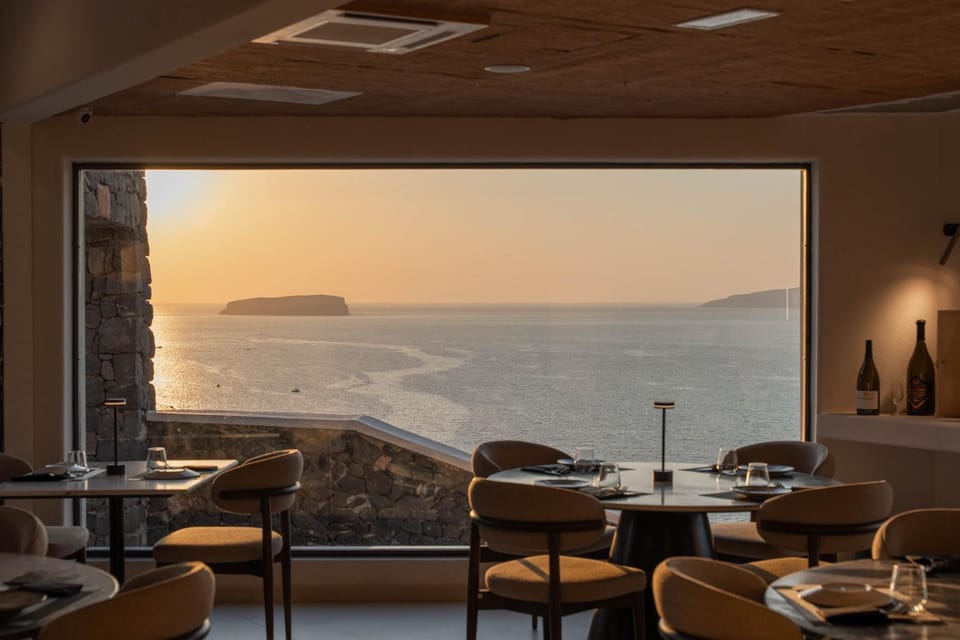 Restaurant/places to eat, View (from property/room), Sea view