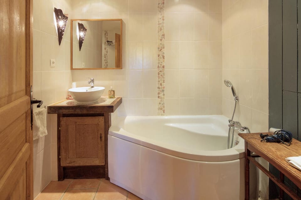 Bathroom, Bath