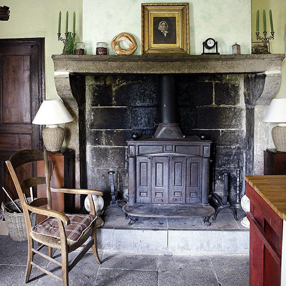Kitchen or kitchenette, Decorative detail