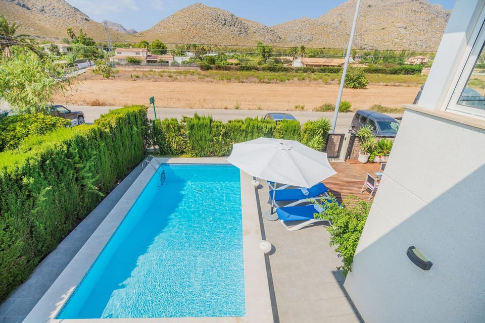 Garden view, Mountain view, Pool view, Swimming pool, sunbed