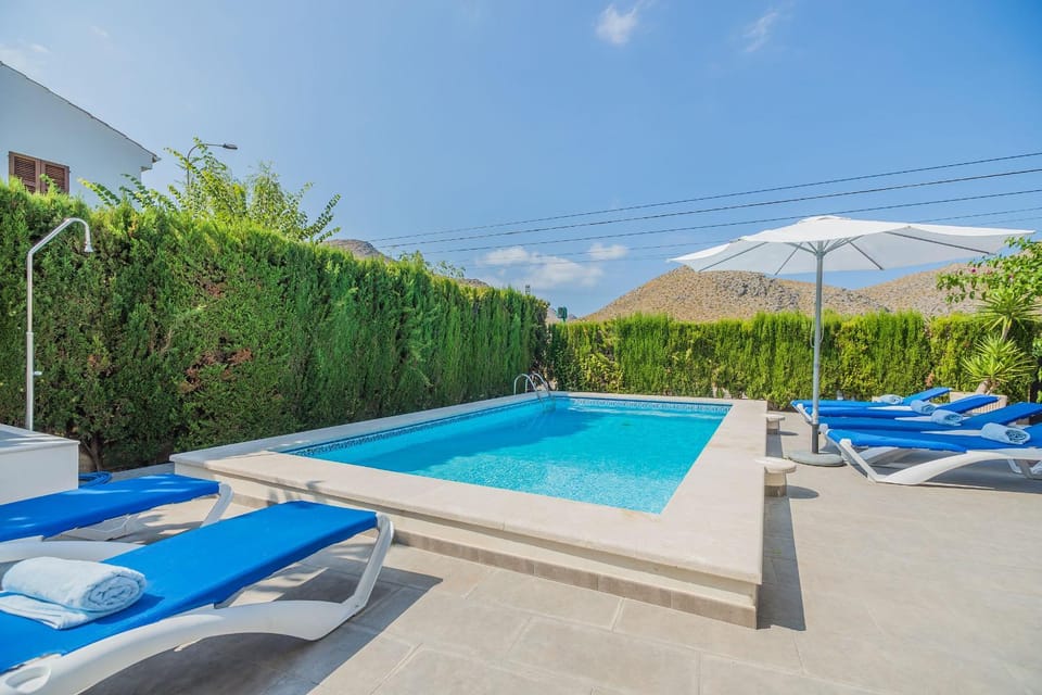 Mountain view, Pool view, Swimming pool