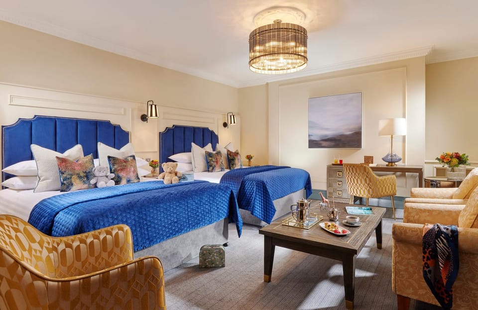 Bedroom, Family