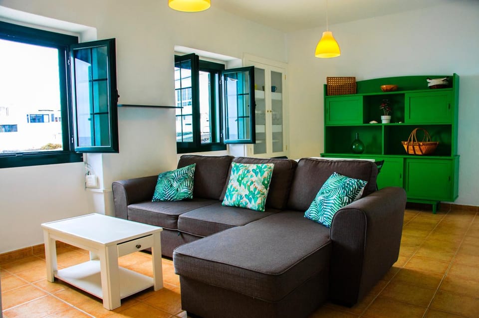 TV and multimedia, Living room, Sea view